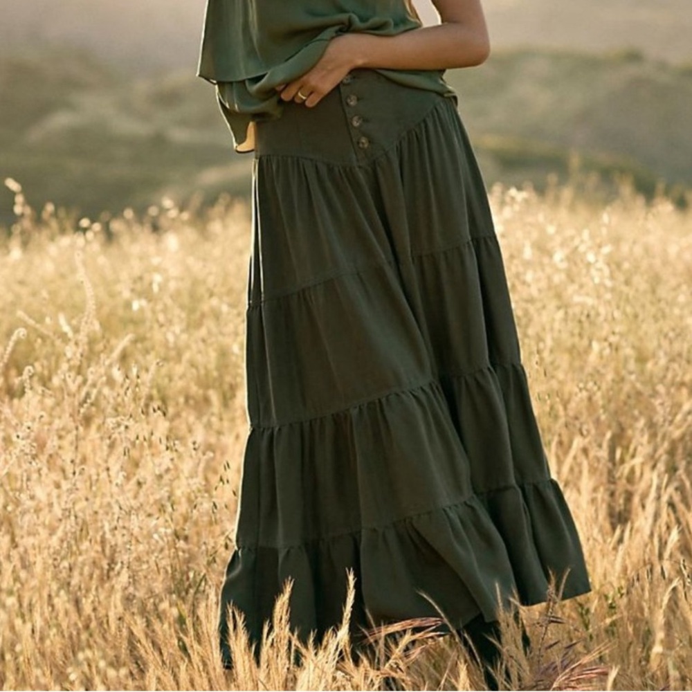 Anthropologie Lainey Olive Green Tiered Midi Skirt, size 4